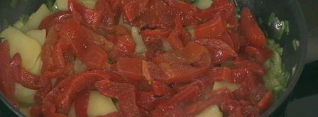 фриттата с картофелем, сладким перцем и зеленым луком. Шаг 7