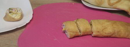 блинные роллы с крабовыми палочками и кукурузой. Шаг 10