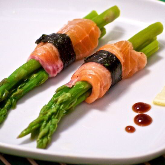Рецепт ролла из спаржи с лососем