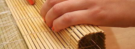 ролл в стружке тунца бонито. Шаг 11