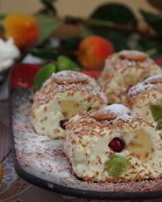 Роллы из творога с фруктами