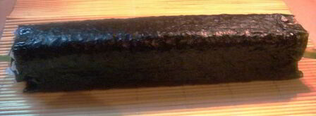 роллы с семгой и авокадо. Шаг 11