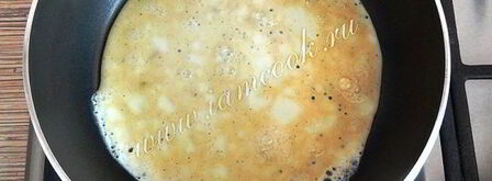 роллы с яичным блинчиком. Шаг 5