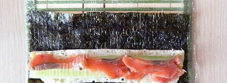 роллы с яичным блинчиком. Шаг 7