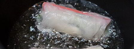 спринг-роллы с крабовыми палочками. Шаг 6