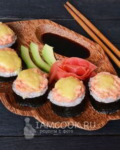 Запеченные роллы с курицей