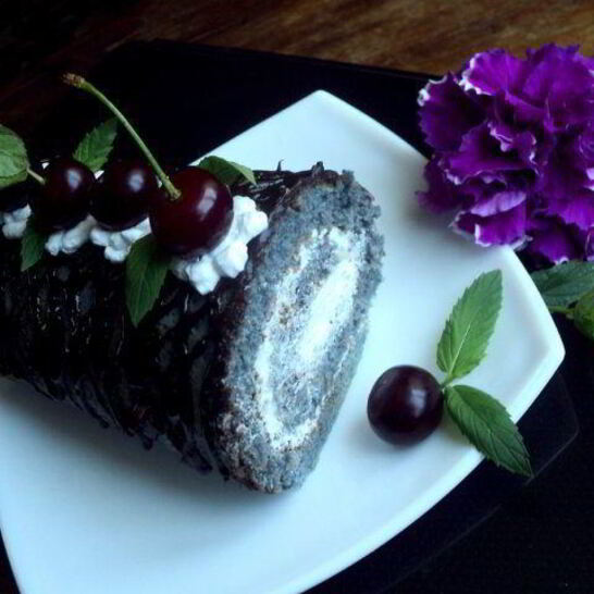 Рецепт бисквитного рулета голубого бархат