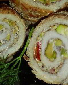 Мясной рулет с фисташками