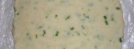 огуречные рулеты с картофельно-селедочной начинкой. Шаг 3