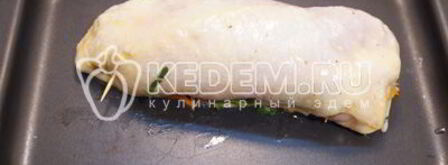 рулет из окорочка с морковью по-корейски. Шаг 8