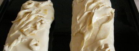 рулет из слоеного теста и рыбы. Шаг 8