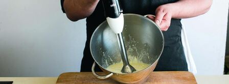 рулет из творожного теста с брынзой и зеленью. Шаг 4