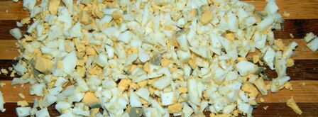 рулет с луком и яйцом в духовке. Шаг 7