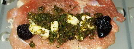 рулетики из свинины с черносливом и ореховым песто. Шаг 9