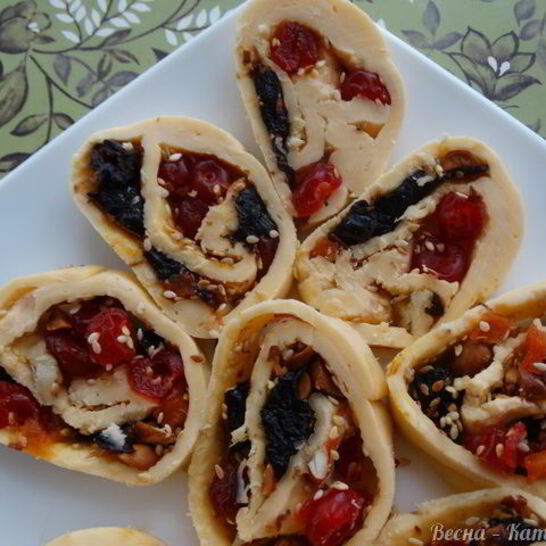 Рецепт сырного рулета с сухофруктами и орехами