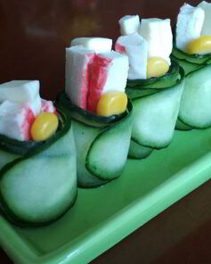 Закусочные рулетики из огурцов