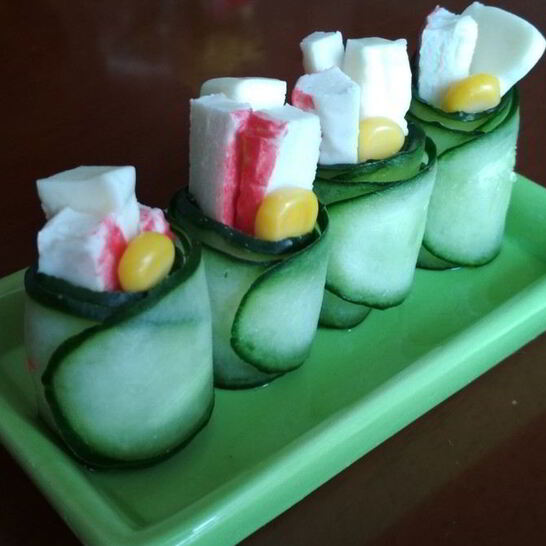 Рецепт закусочных рулетиков из огурцов