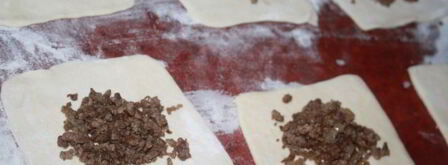 быстрая самса из слоеного теста с говяжьим фаршем. Шаг 4