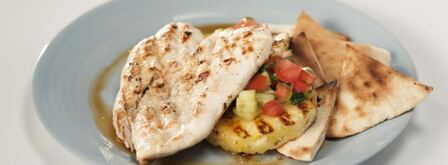 шаверма с курицей на тарелке. Шаг 6