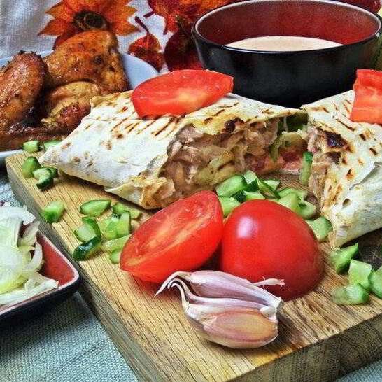 Рецепт шавермы с запеченной курицей и майонезным соусом