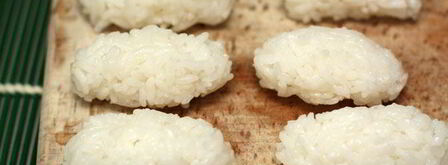 суши с креветкой, угрем и омлетом. Шаг 7