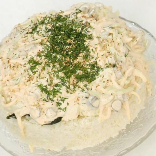 Рецепт суш-торта с кальмарами и огурцами