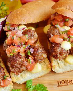 Сэндвич с мясными шариками