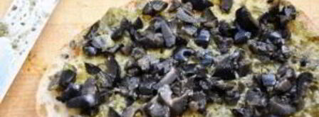 сэндвичи с помидорами, соусом и сыром. Шаг 4