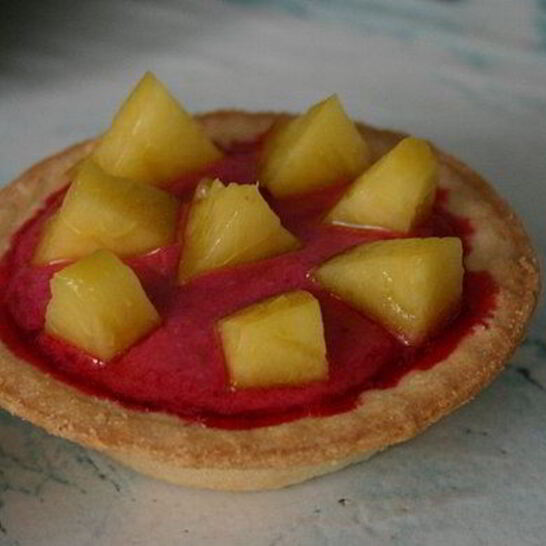 Рецепт холодных пирожных из вишни в тарталетках