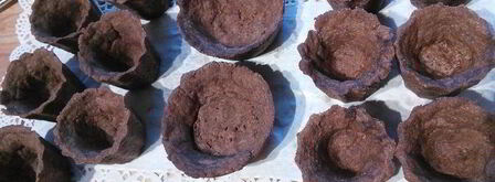 шоколадные тарталетки с панна коттой и клубникой. Шаг 6