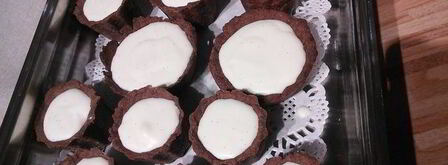 шоколадные тарталетки с панна коттой и клубникой. Шаг 8