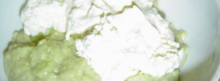 тарталетки из ржаного хлеба с кремом из авокадо с сельдью. Шаг 5