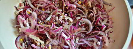 луковый тарт с малосольной килькой. Шаг 4