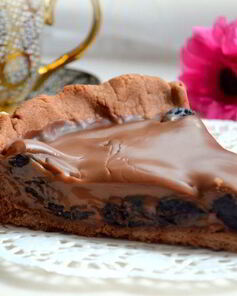 Тарт с черносливом и нежнейшим шоколадным ганашем