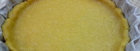 тарт с листьями молодого салата, помидорами и овечьей брынзой. Шаг 5