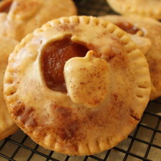 Рецепт тарта с яблоками в карамели