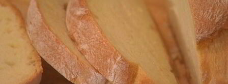 тосты с фасолевым дипом и соусом песто. Шаг 9