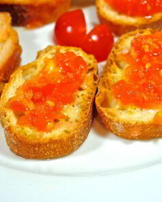 Тосты с помидорами