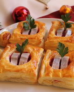 Волованы со свеклой и сельдью