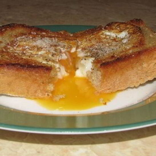 Рецепт глазуньи в хлебе