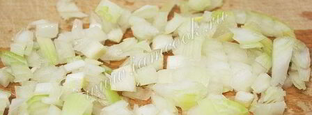 яичница с ветчиной и грибами запеченная в помидорах. Шаг 4