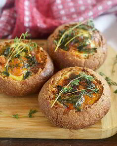 Яичница в булочках Веселый завтрак