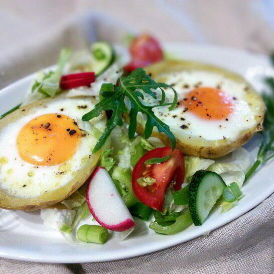 Рецепт яичницы в картофеле