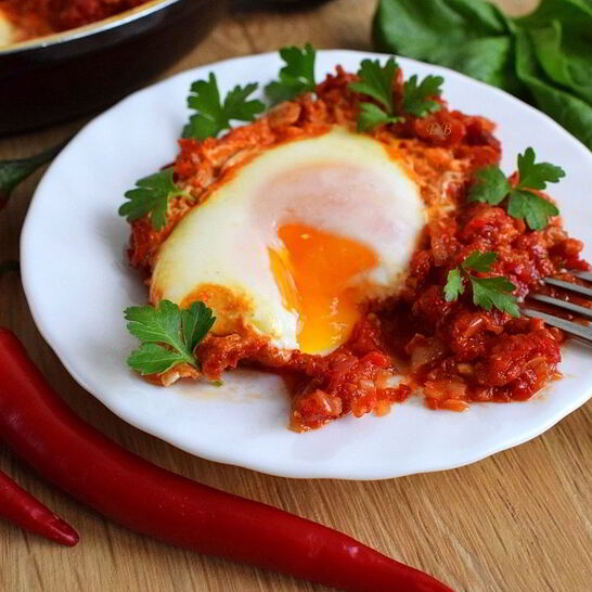 Рецепт яичницы в томате по-африкански