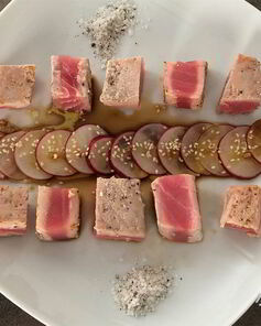 Закуска из тунца