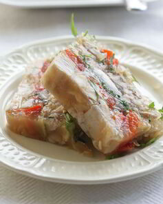 Заливное из кролика со сладким перцем