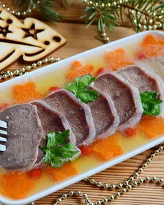 Заливное из языка на Новый Год