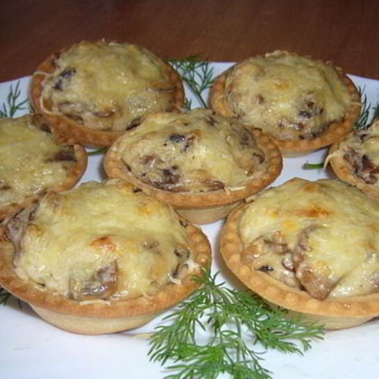 Рецепт грибного жульена в песочных тарталетках