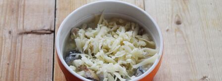 жульен с грибами и сливками грибной. Шаг 6