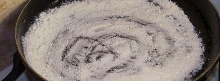 жульен в горшочке с курицей и грибами. Шаг 11